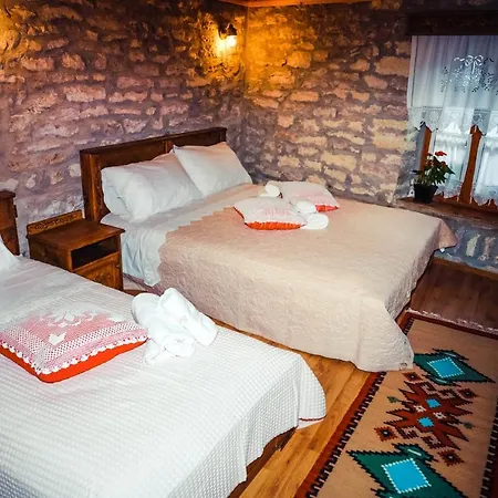 بيت ضيافة Medieval Gjirokastër